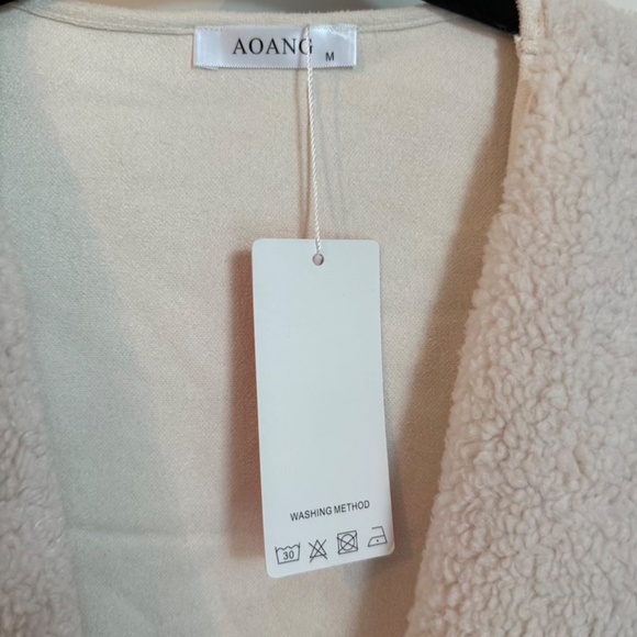 Beige Cream Winter Teddy Faux Shearling Coat Button Down Fuzzy Fleece Medium NWT - Picture 6 of 14